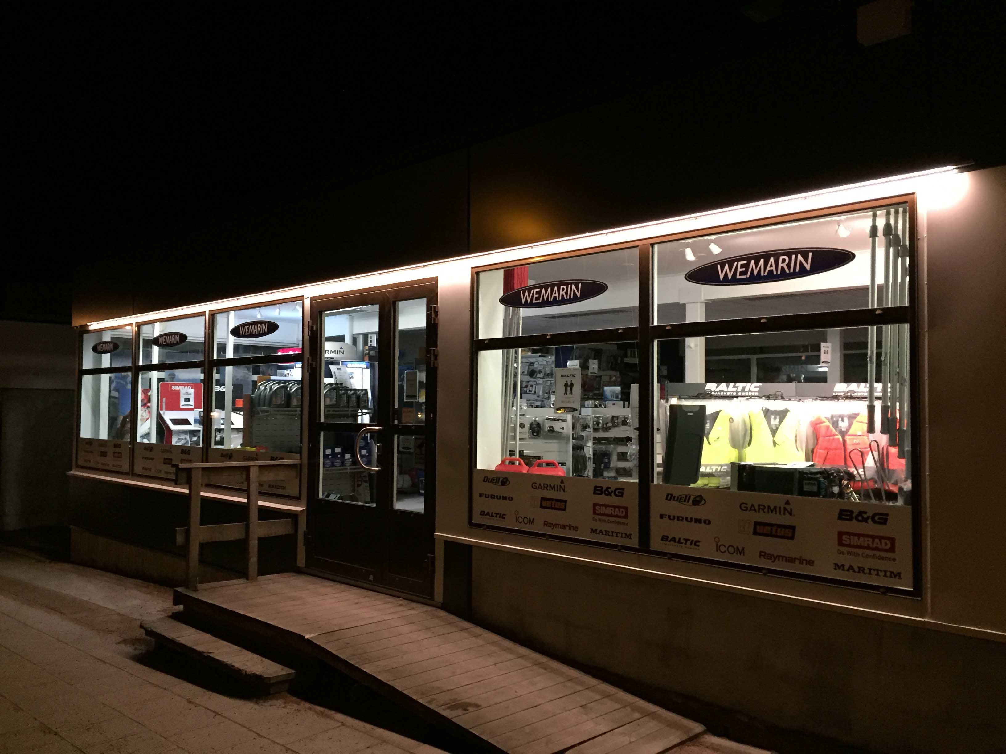 Butiksbelysning ute1